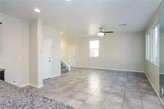 Photo #5: 2109271 Listing