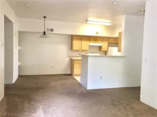 Photo #2: 2109319 Listing