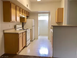 Photo #4: 2109319 Listing