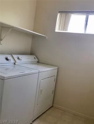 Photo #5: 2109319 Listing