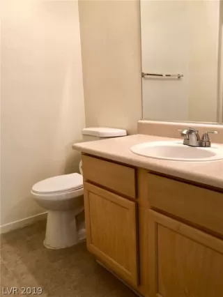 Photo #6: 2109319 Listing