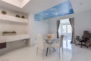 Photo #4: 2109327 Listing 