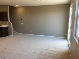 Photo #6: 2109330 Listing 