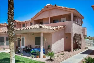 Photo #1: 2109367 Listing