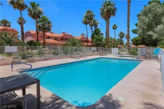 Photo #4: 2109367 Listing