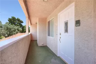 Photo #6: 2109367 Listing