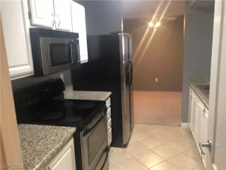 Photo #4: 2109368 Listing 