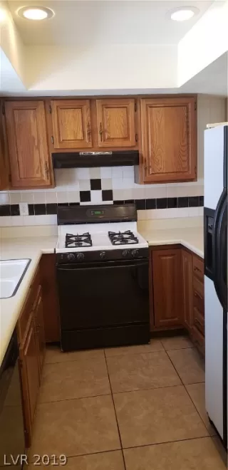 Photo #1: 2109414 Listing 