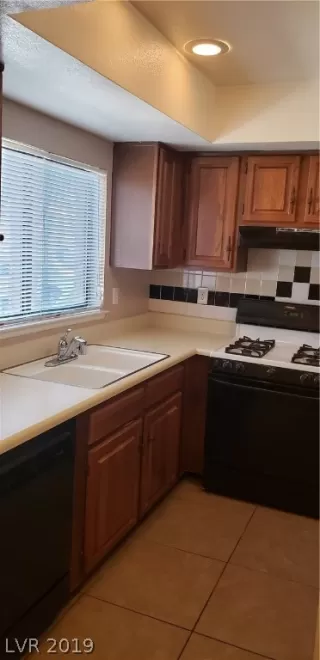 Photo #2: 2109414 Listing 