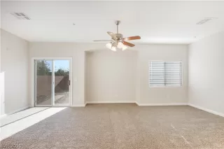 Photo #5: 2109417 Listing