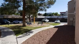 Photo #3: 2109437 Listing