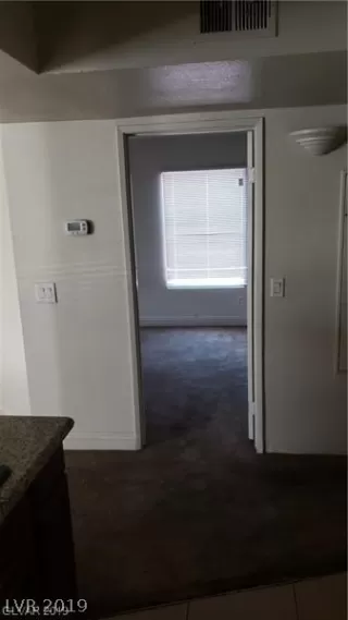 Photo #6: 2109437 Listing