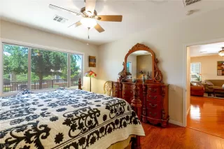 Photo #6: 2109457 Listing