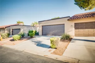 Photo #3: 2109463 Listing