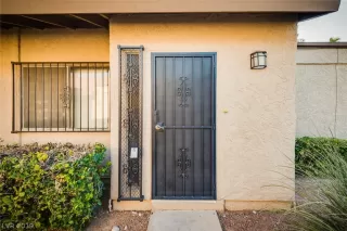 Photo #4: 2109463 Listing