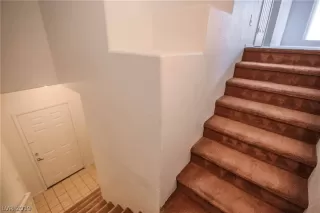 Photo #4: 2109484 Listing 