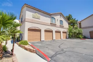 Photo #2: 2109515 Listing