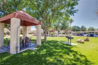 Photo #4: 2109515 Listing