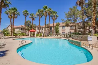 Photo #5: 2109515 Listing