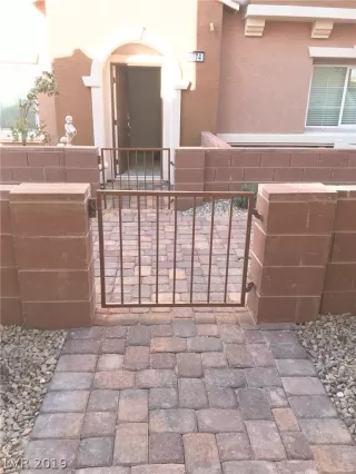 Photo #3: 2109525 Listing 