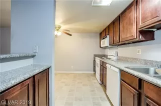 Photo #3: 2109543 Listing