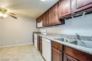 Photo #4: 2109543 Listing