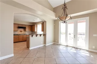 Photo #2: 2109558 Listing 