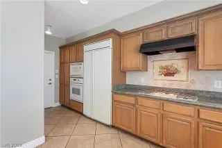 Photo #4: 2109558 Listing 