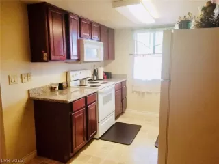 Photo #4: 2109627 Listing 