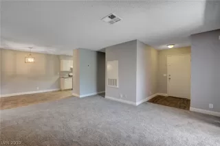 Photo #2: 2109657 Listing