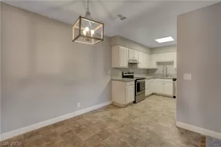 Photo #5: 2109657 Listing