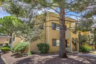 Photo #2: 2109672 Listing