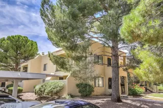 Photo #3: 2109672 Listing