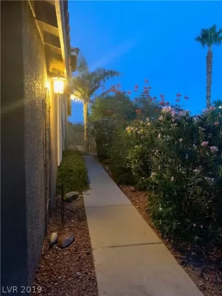 Photo #1: 2109678 Listing 