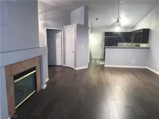 Photo #5: 2109678 Listing 