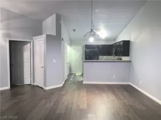 Photo #6: 2109678 Listing 