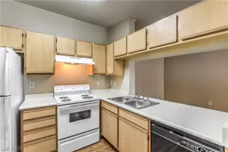 Photo #2: 2109688 Listing 