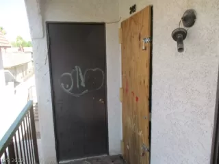 Photo #1: 2109730 Listing 