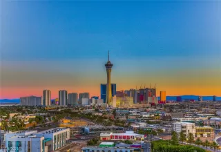 Photo #1: 2109744 Listing