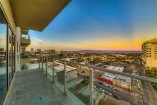 Photo #3: 2109744 Listing