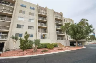 Photo #1: 2109746 Listing