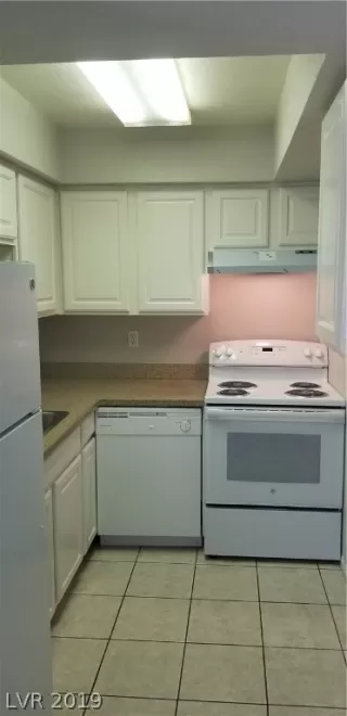 Photo #6: 2109790 Listing