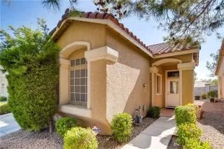 Photo #1: 2109801 Listing