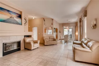 Photo #2: 2109801 Listing