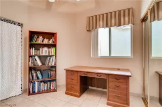 Photo #5: 2109801 Listing