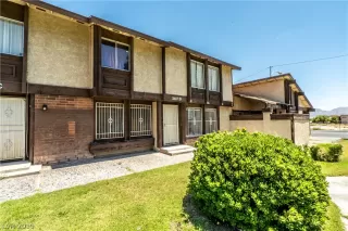 Photo #2: 2109822 Listing