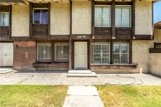 Photo #3: 2109822 Listing