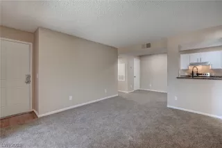 Photo #2: 2109823 Listing