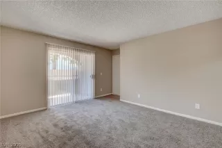 Photo #3: 2109823 Listing