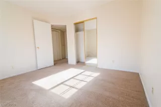 Photo #6: 2109868 Listing 